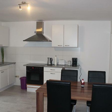Gut Gelegenes Appartment Mit Wifi, Parkplatz, Wama, Trockner Usw. カイザースラウテルン エクステリア 写真
