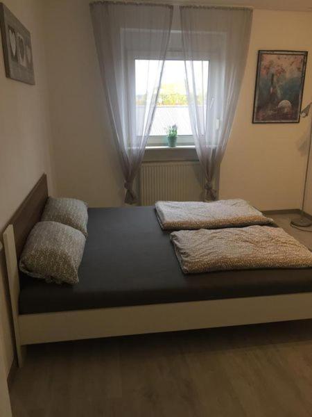 Gut Gelegenes Appartment Mit Wifi, Parkplatz, Wama, Trockner Usw. カイザースラウテルン エクステリア 写真